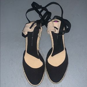 Women’s Tommy Hilfiger shoes!